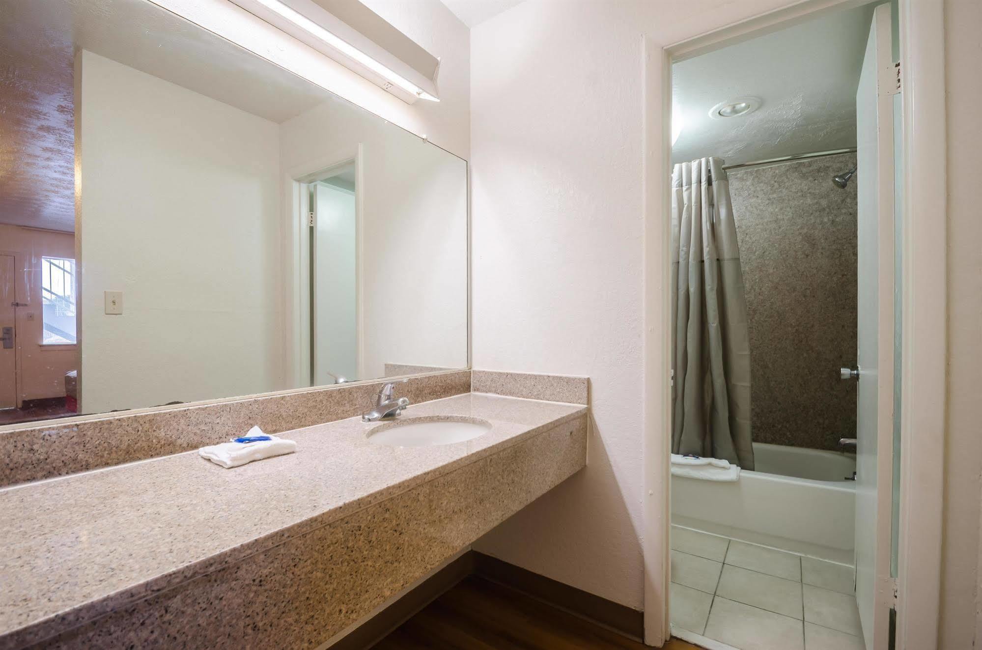 Motel 6-Commerce, Ga Luaran gambar