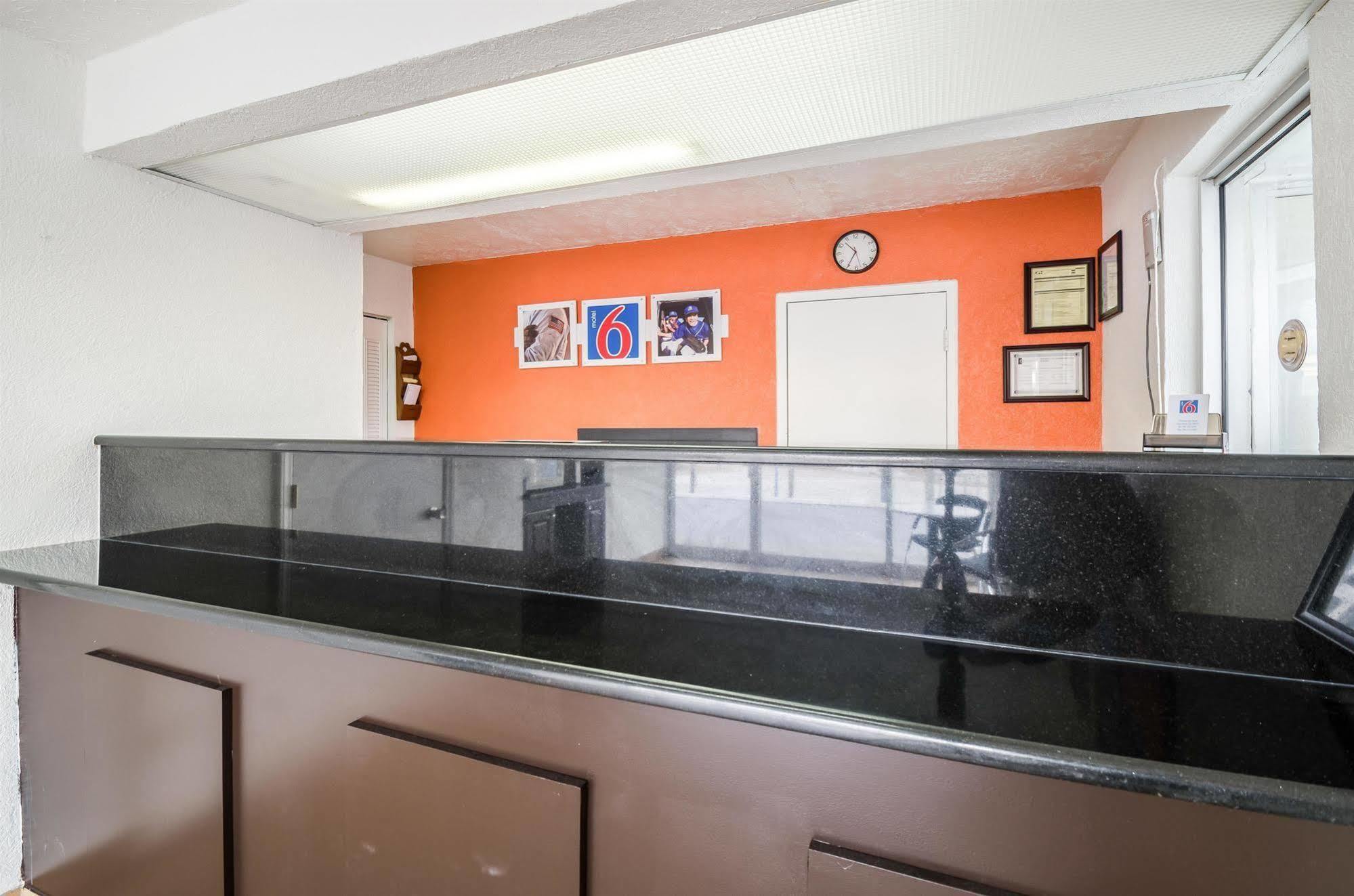 Motel 6-Commerce, Ga Luaran gambar
